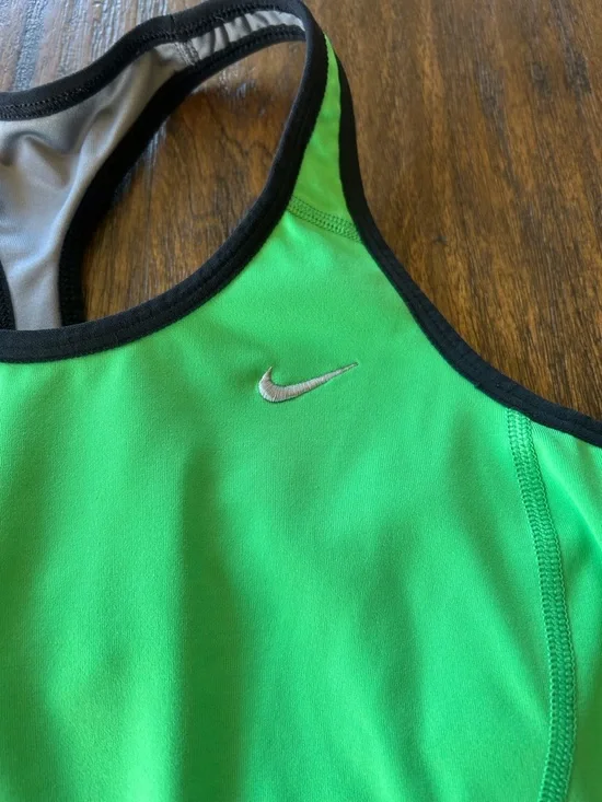 Nike Vintage Y2K Retro Sportswear Green Tennis Prep Sporty Athleisure Tank Top - Picture 4 of 9